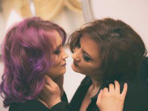 AliciaAndTonia's Sexcam