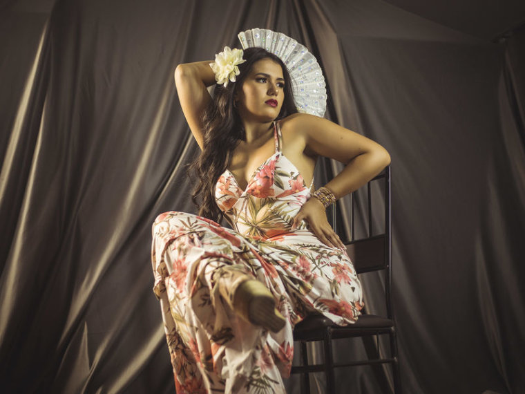 AliciaFlores's profile - Image n°0