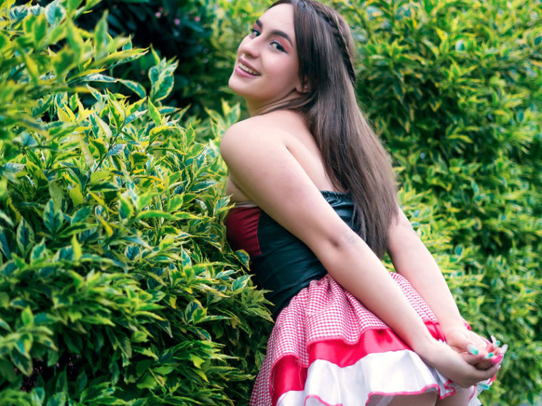 AlinaBelle's profile - Image n°2