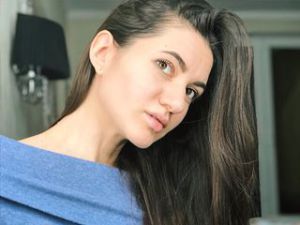 AliseInDress's Sexcam