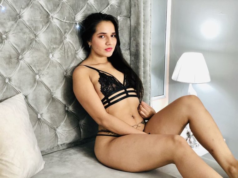 AlisiaAriza's profile - Image n°0