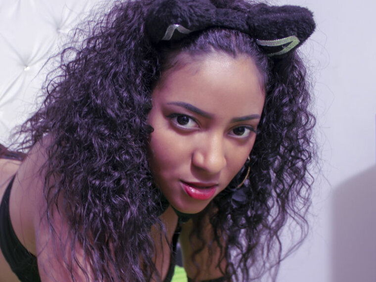 AlisonShining's profile - Image n°0