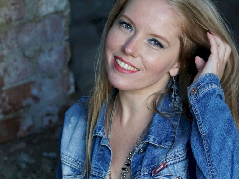 AllisonLarsen's profile - Image n°0