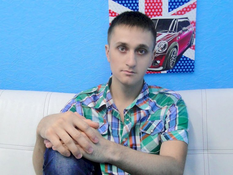 AlwaysHardGarry's profile - Image n°0