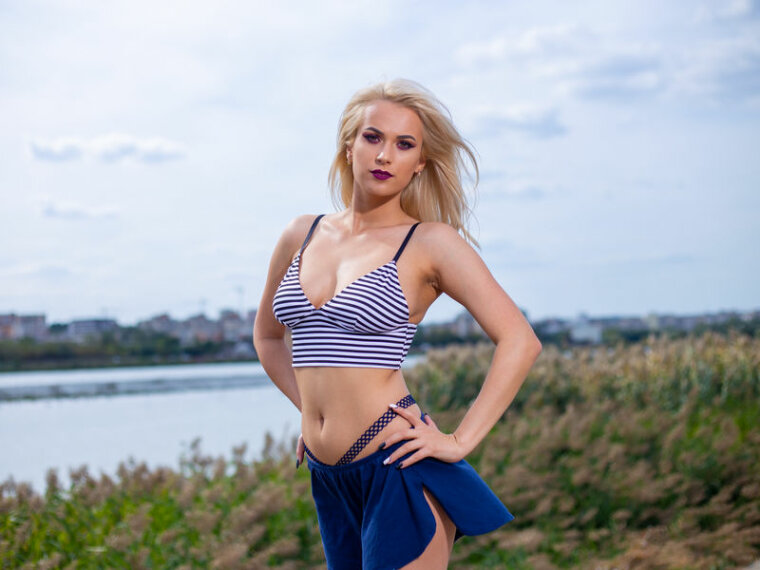 AmberDavalo's profile - Image n°0