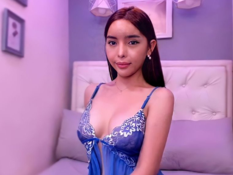 AmiraGina's profile - Image n°0