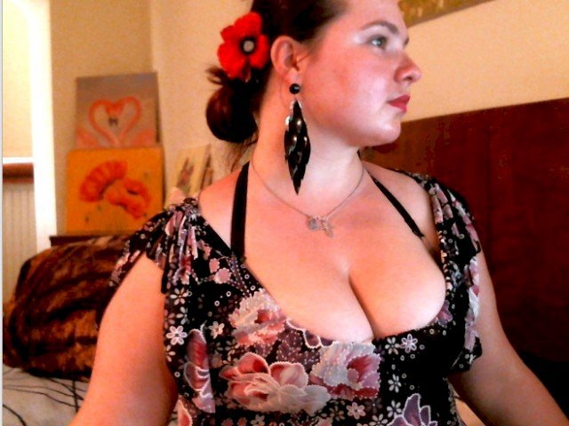 amorelara's profile - Image n°1