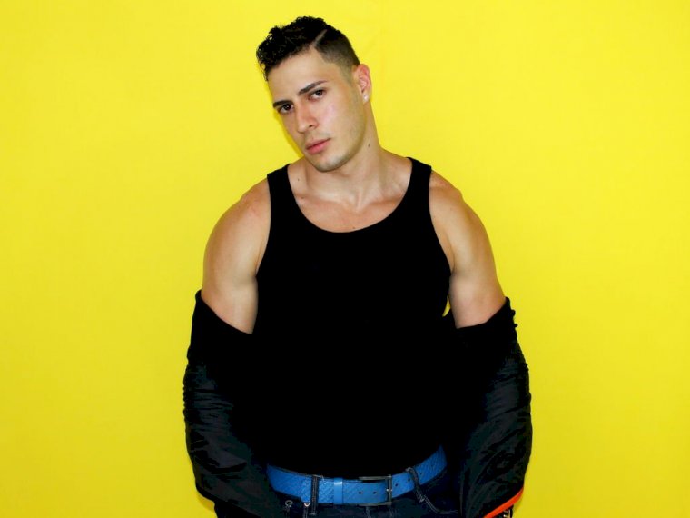 AndrewFlores's profile - Image n°1