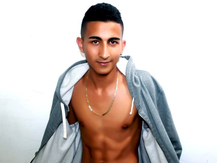 AndrewSantos's profile - Image n°1