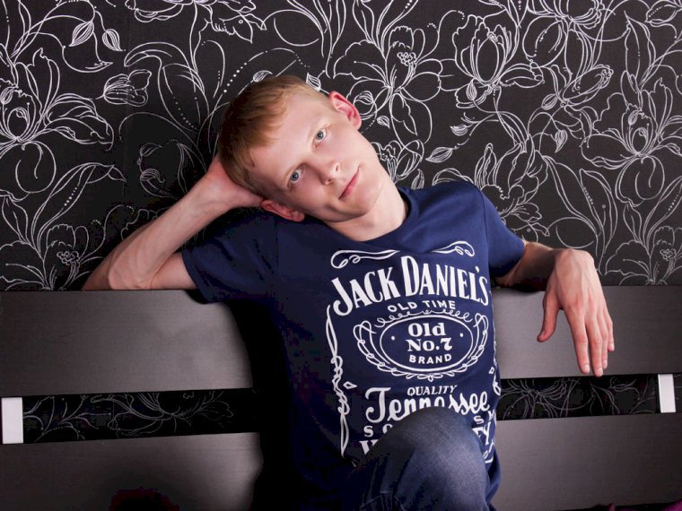 AndyBentonn's profile - Image n°1