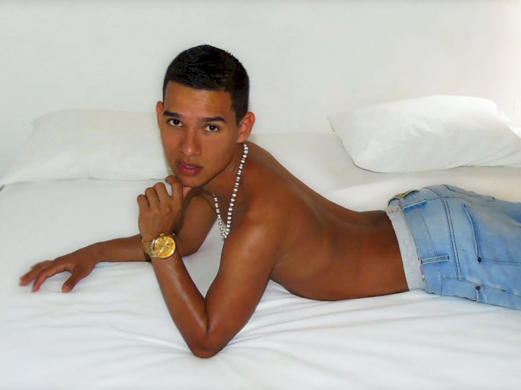 Perfil con ANDYLATINBOY1 - Imagen  n°0