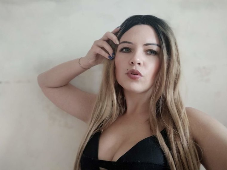 AngelaGella's profile - Image n°0
