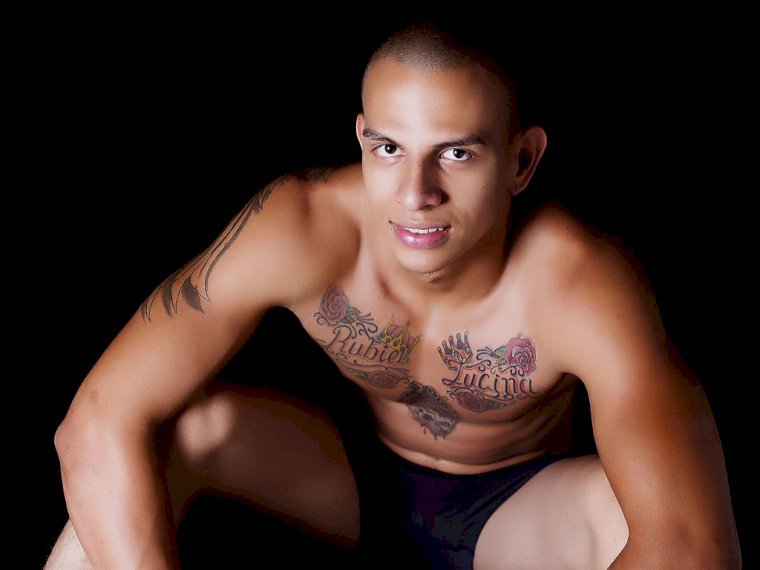angelbrowntatto's profile - Image n°0