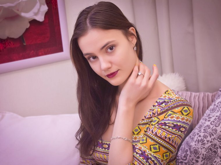 AngelikaFox's profile - Image n°0