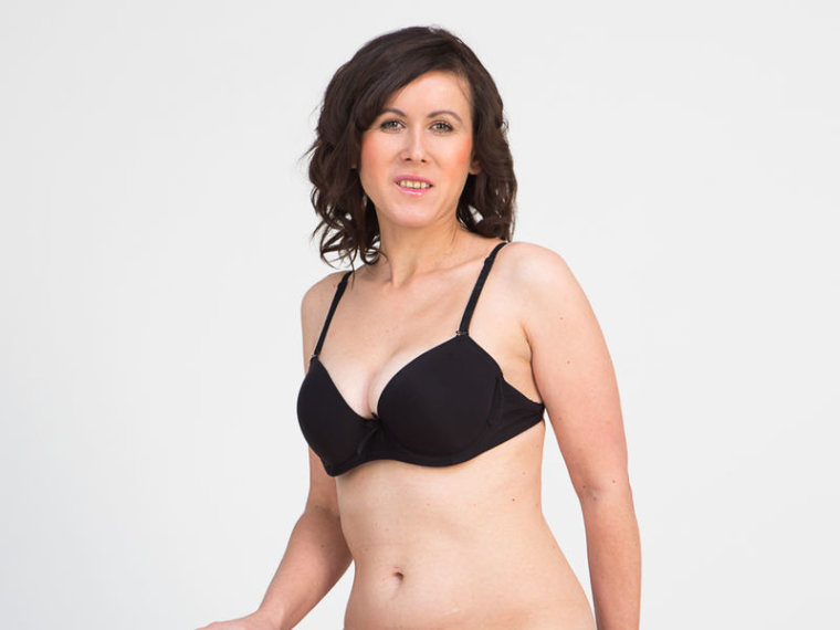 angelinabedecham's profile - Image n°0