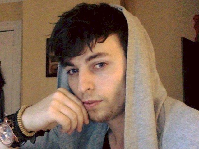 angelo1030's profile - Image n°1