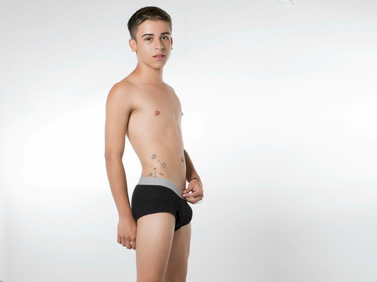 ANGELOSMITH's profile - Image n°1