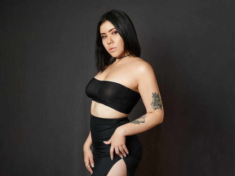AngieMae's profile - Image n°0
