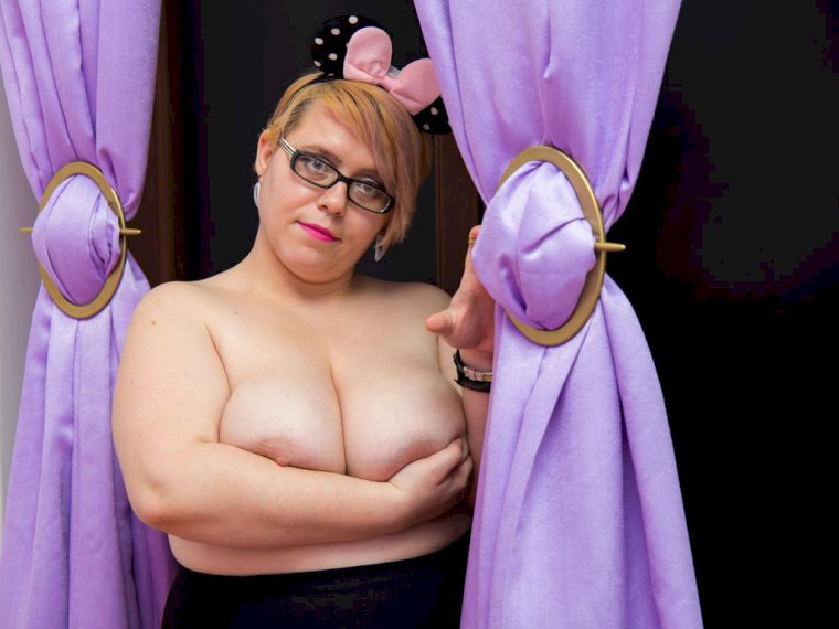 AngyeAngell's profile - Image n°1