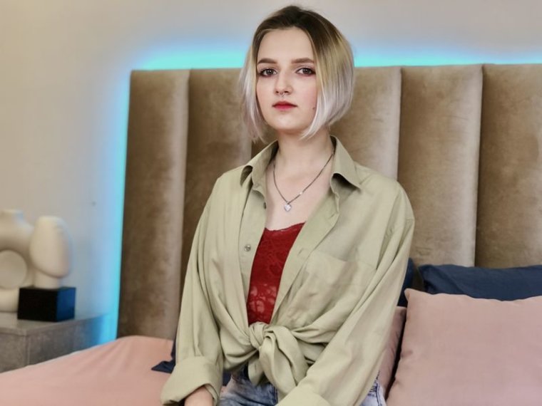 AnisaLiamon's profile - Image n°0