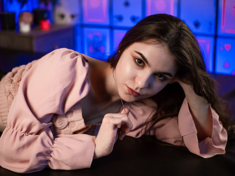 AnitaWilliamson's profile - Image n°0