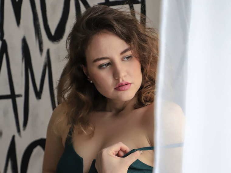AnnaMilton's profile - Image n°0