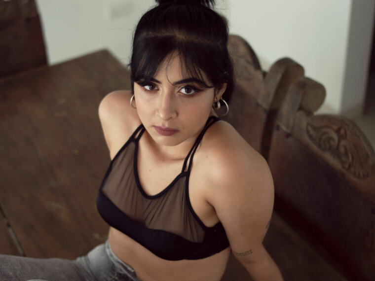 AnnieLuke's profile - Image n°0