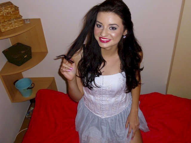 AnnMarie21's profile - Image n°3