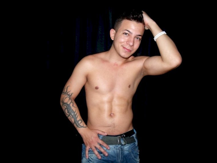 ANTHONYBOYSEXY's profile - Image n°1