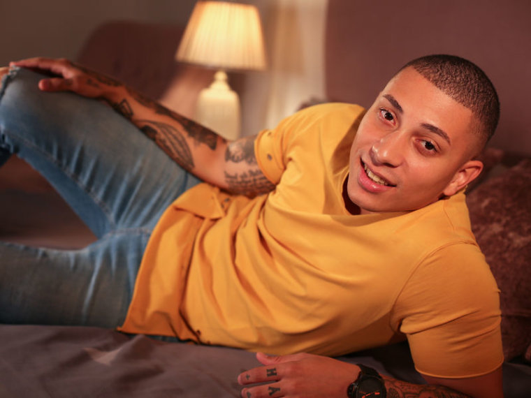 AnthonyVelez's profile - Image n°0