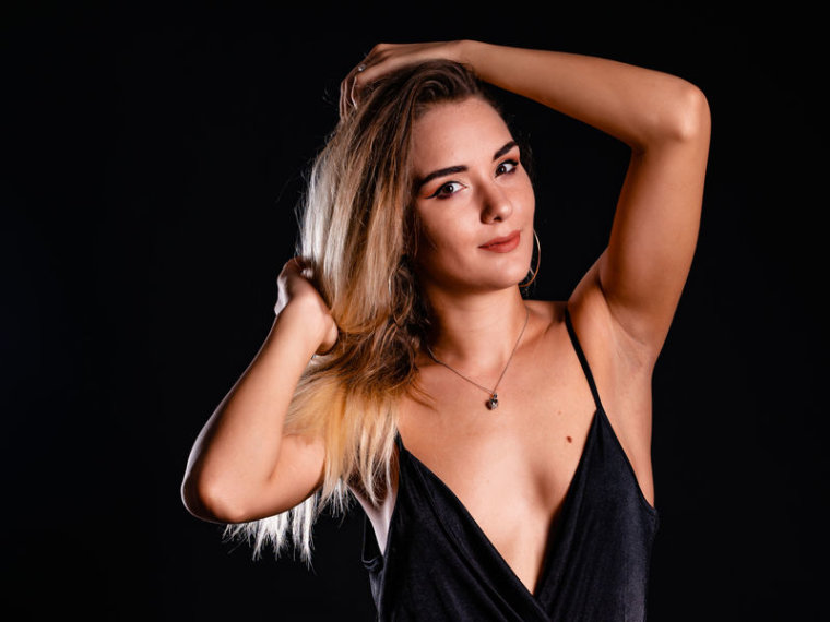 AntoniaYana's profile - Image n°0