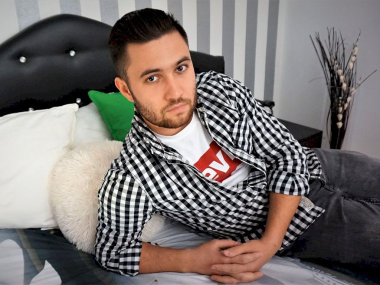 AntonioAlexis's profile - Image n°1