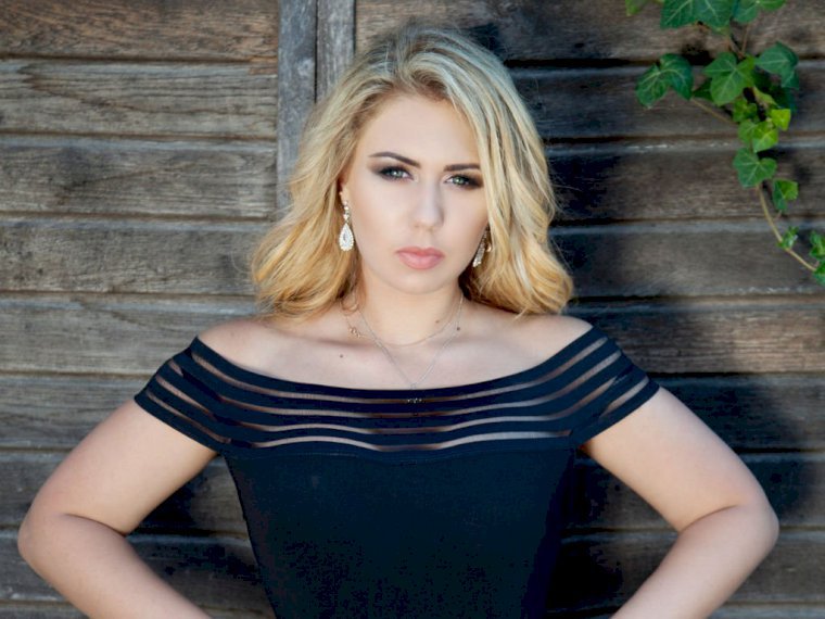 Appolinariaa's profile - Image n°0