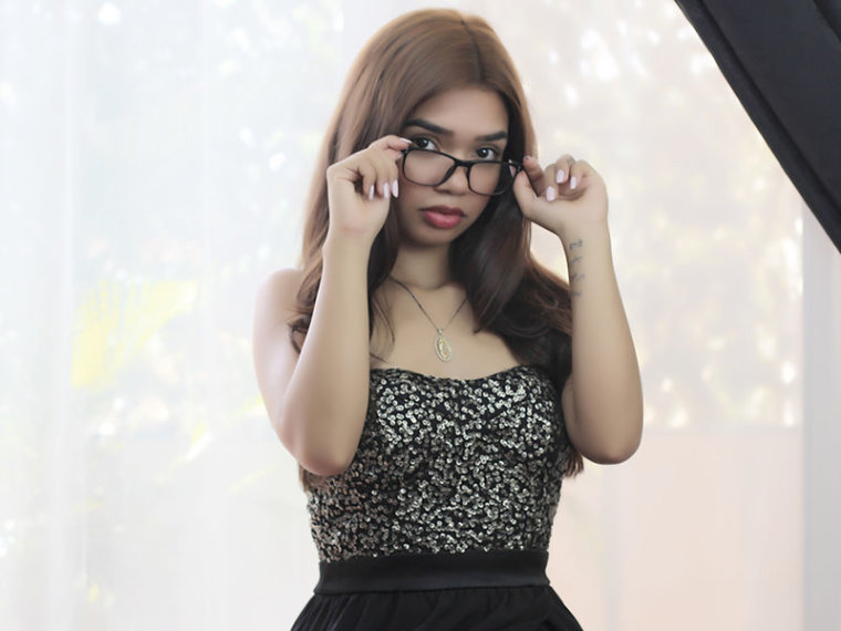 AprilCarusso's profile - Image n°0