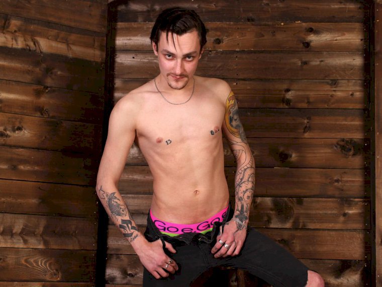 AresTattooed's profile - Image n°0
