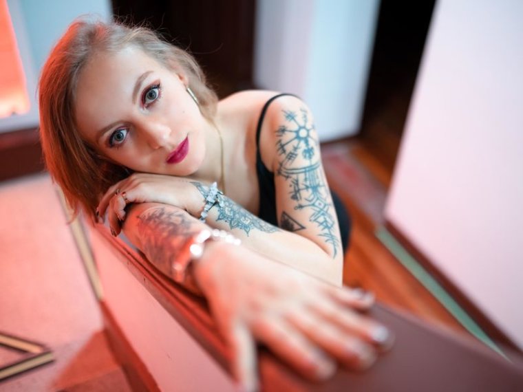 AriaFisher's profile - Image n°0