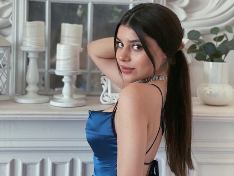 ArianaRaymond's profile - Image n°0