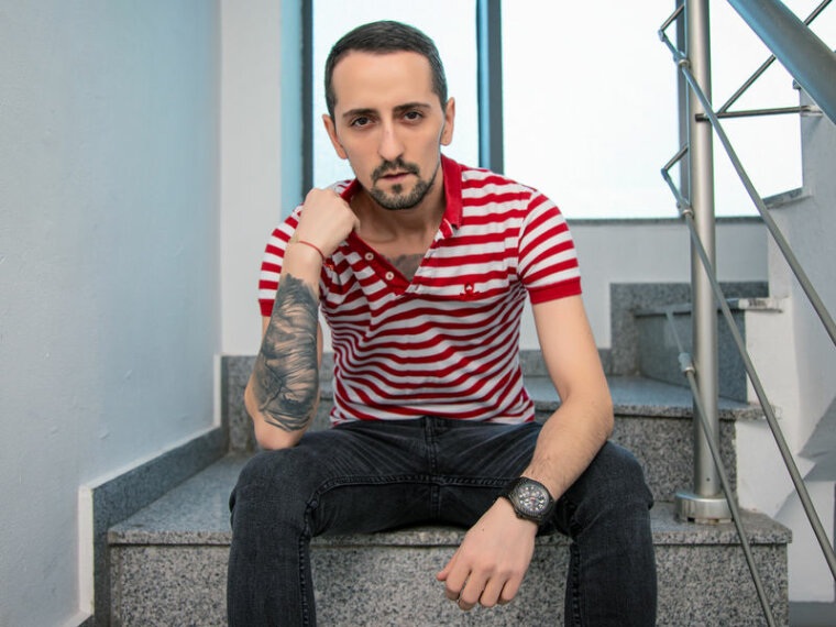 ArmandoLust's profile - Image n°0