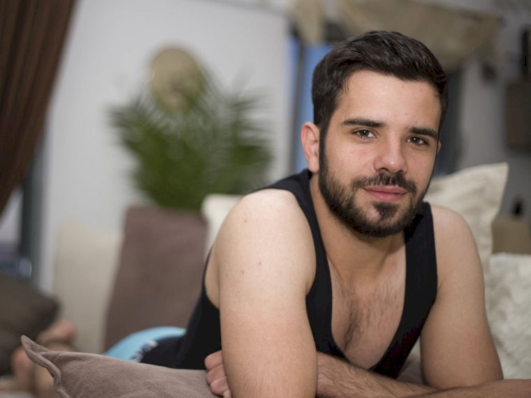 ArmandoSanchez's profile - Image n°1