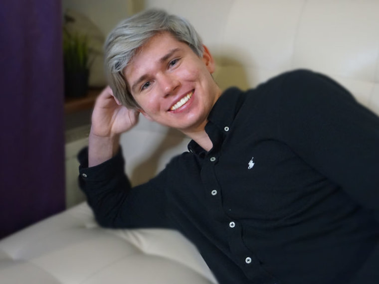 AronFlowers's profile - Image n°0