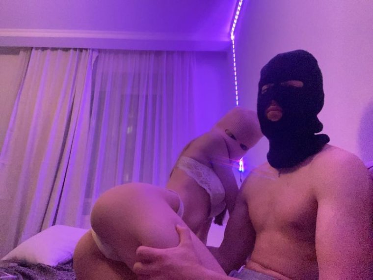 ArtemAndAmina's profile - Image n°0