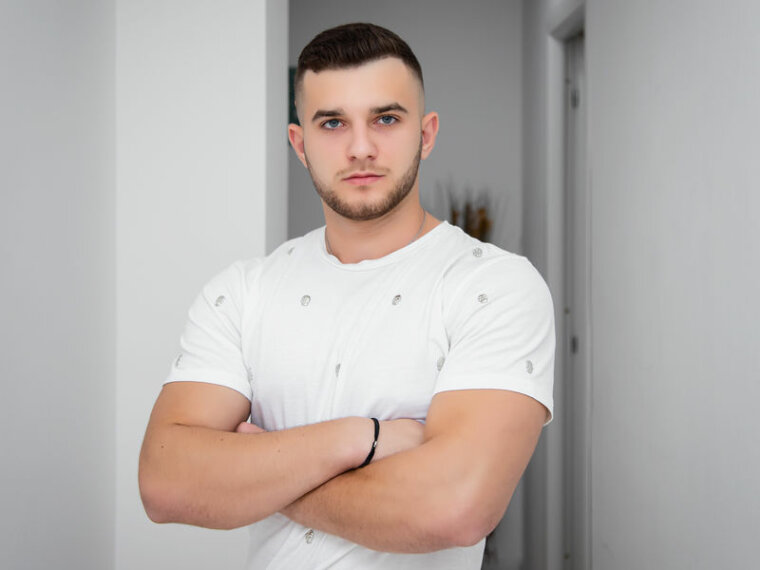 ArthurBangs's profile - Image n°0