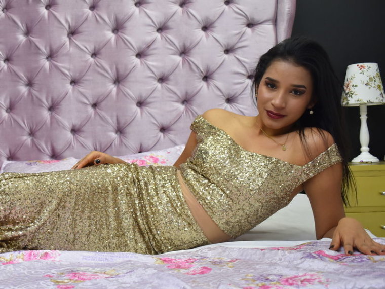 AshantyCollado's profile - Image n°0