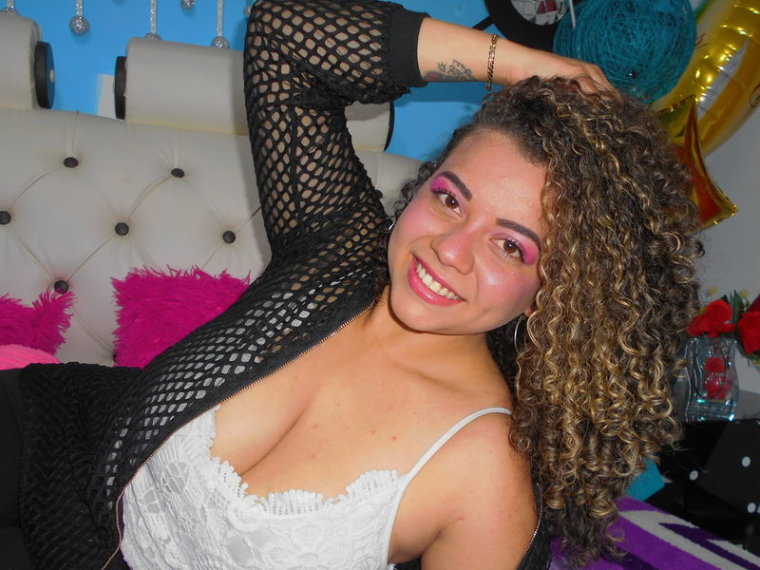AshlySanchez's profile - Image n°0