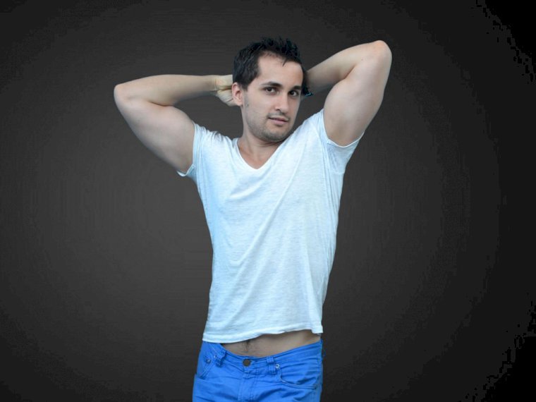 AstudGuy's profile - Image n°0