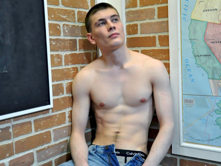 AthleticLogan's profile - Image n°1