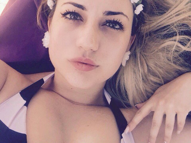 AuroraNylon's profile - Image n°3