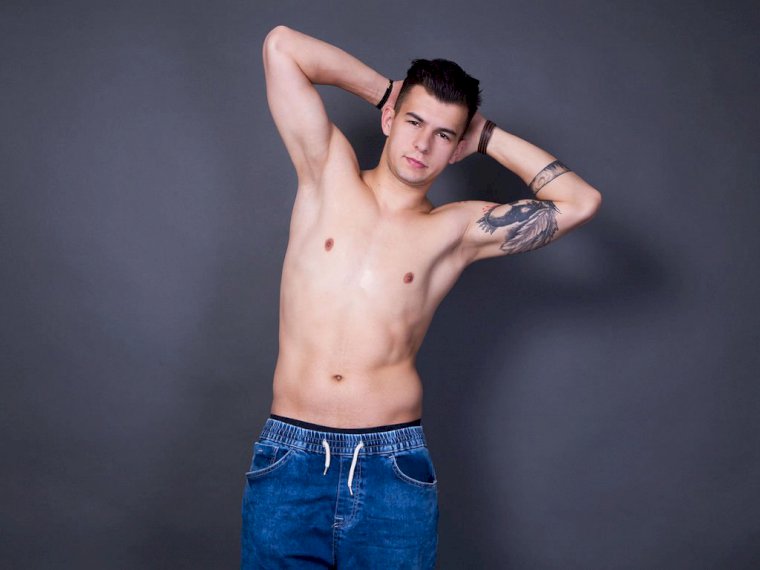 AustinPerez's profile - Image n°1