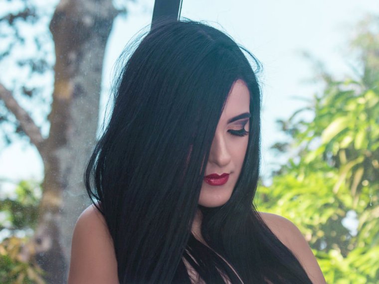axaroshe's profile - Image n°1