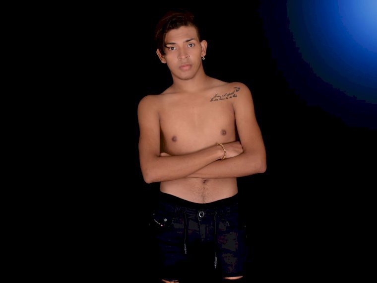 AxelHotBigCock's profile - Image n°0
